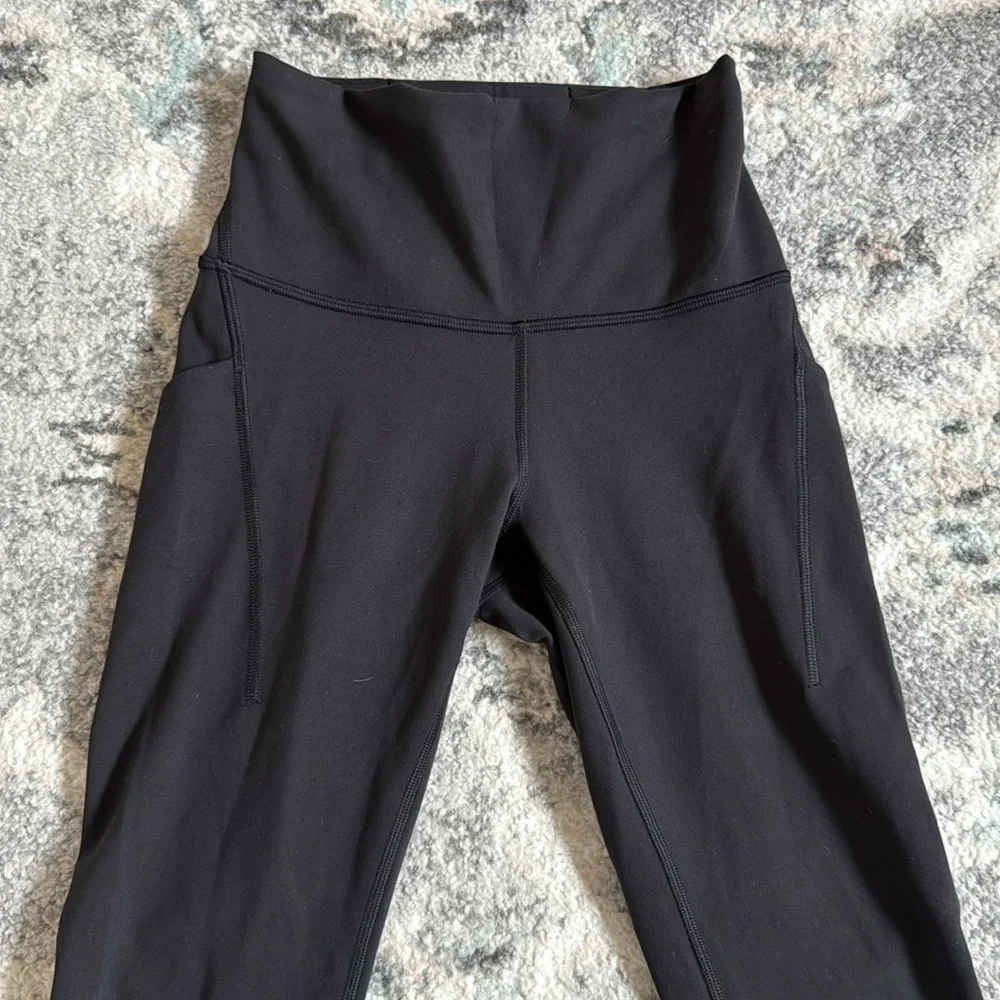 Lululemon Wunder Train High-Rise Tight with Pockets 25